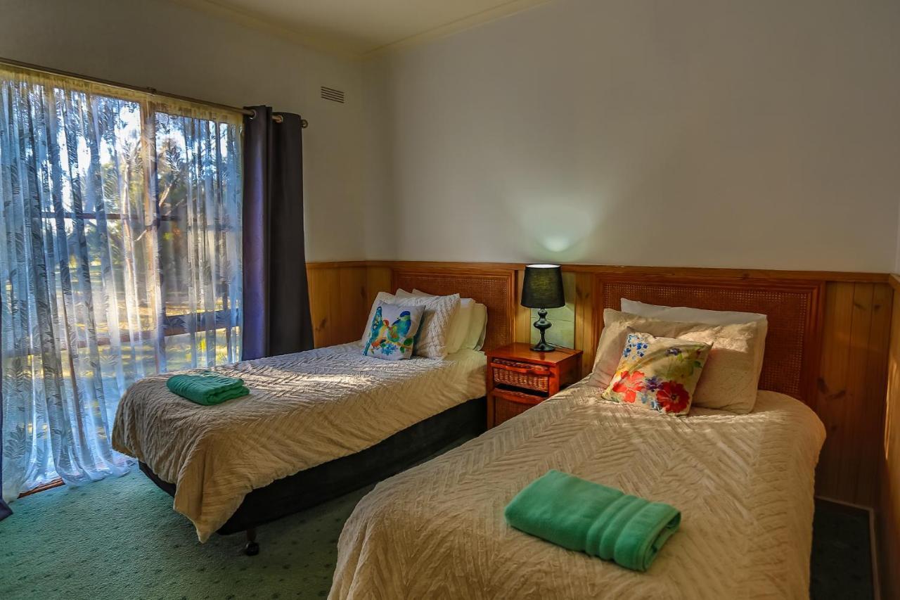Mountain View Motor Inn & Holiday Lodges Холс-Гэп Экстерьер фото